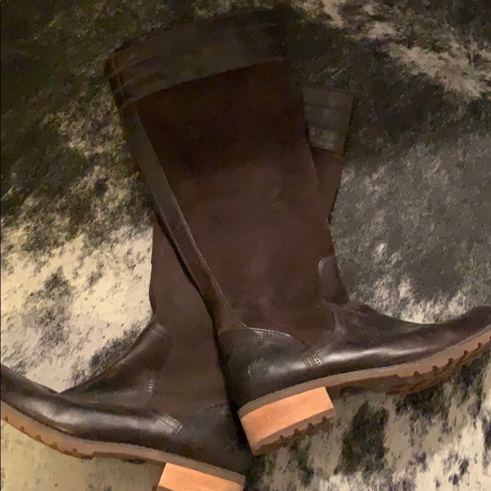Timberlands - Picture 2 of 3
